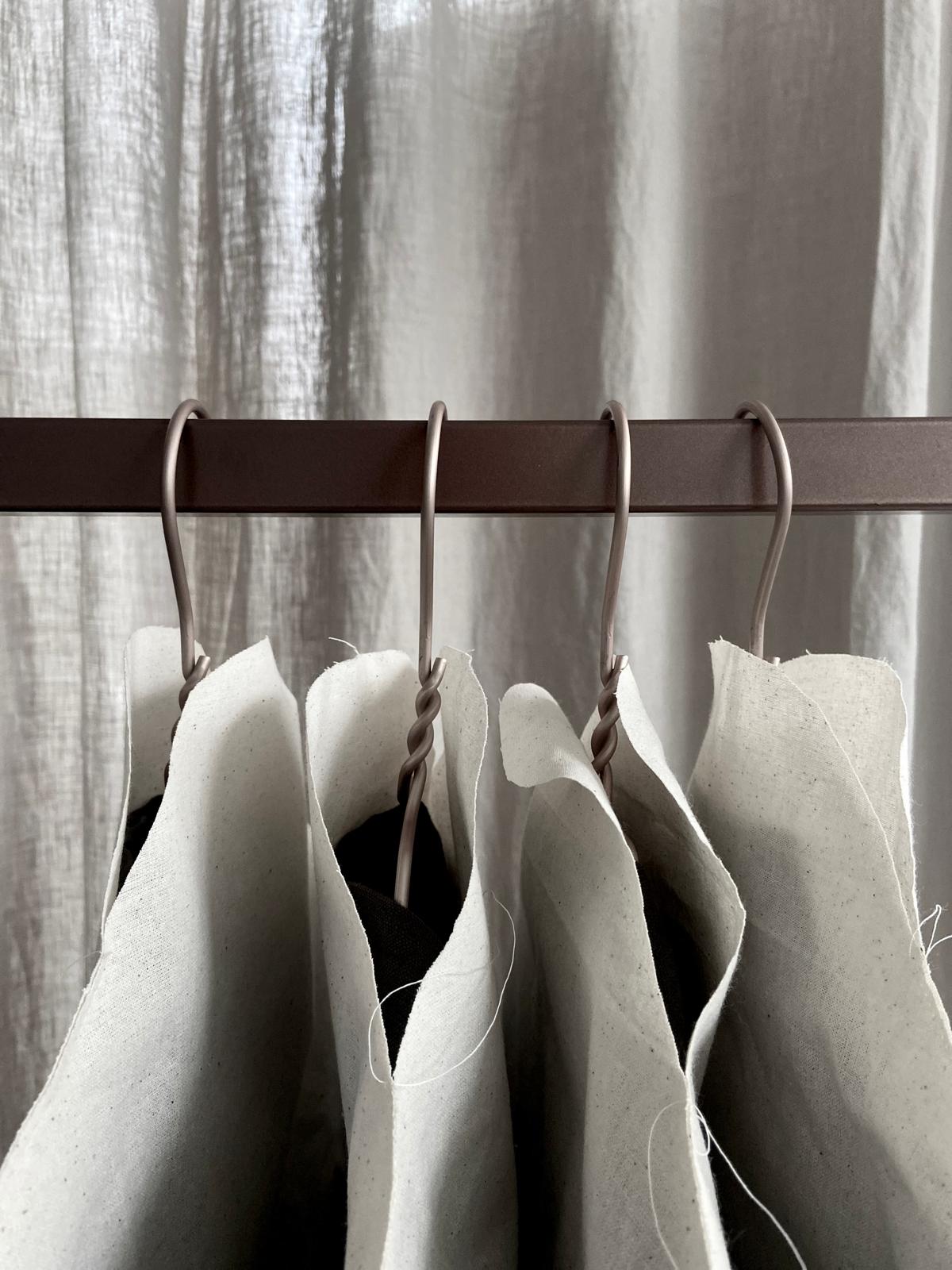 LINFIN kimono in the Frissen Pieters flower atelier
