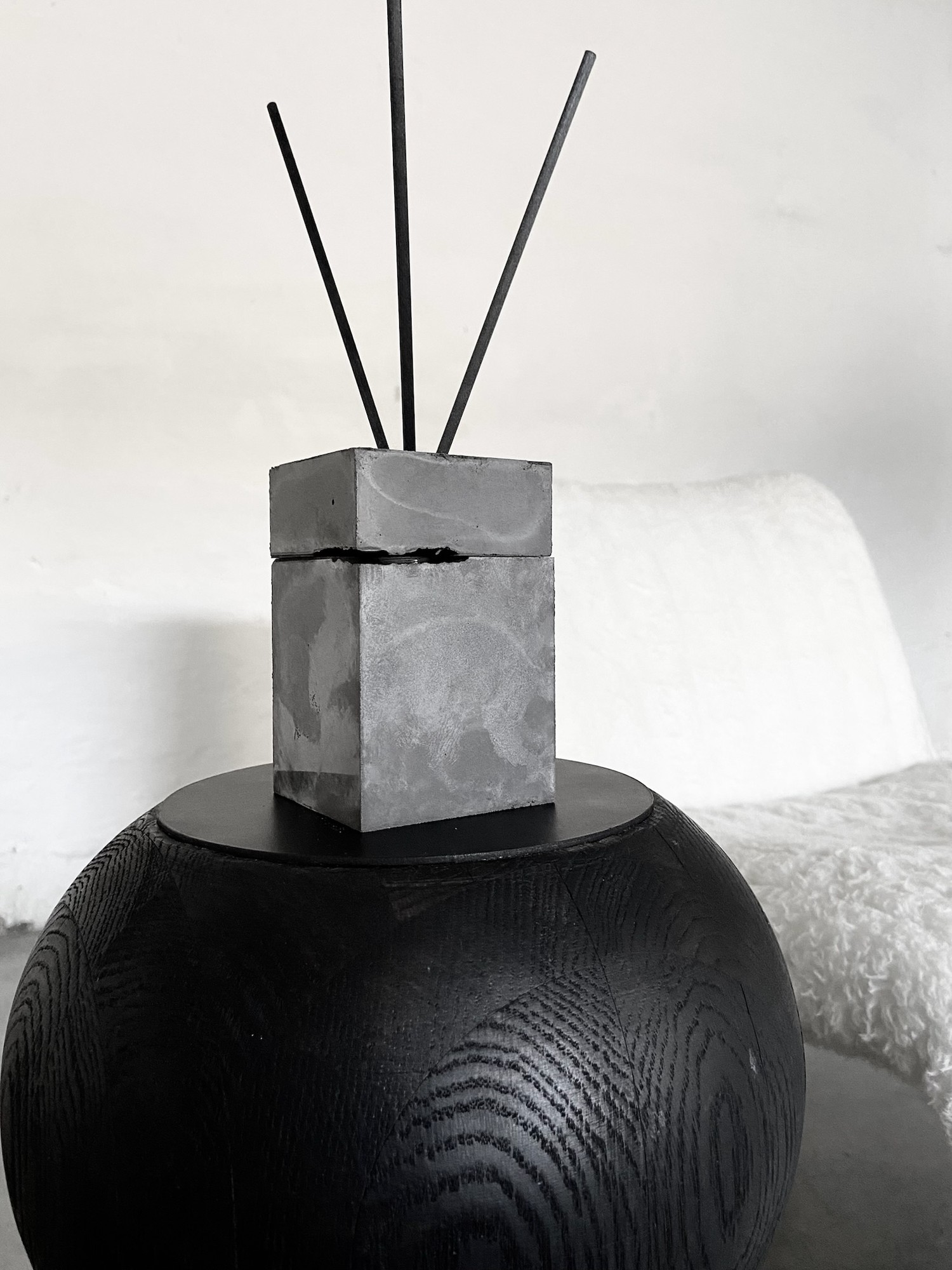 Limited-edition LINFIN objects composed in material authenticity