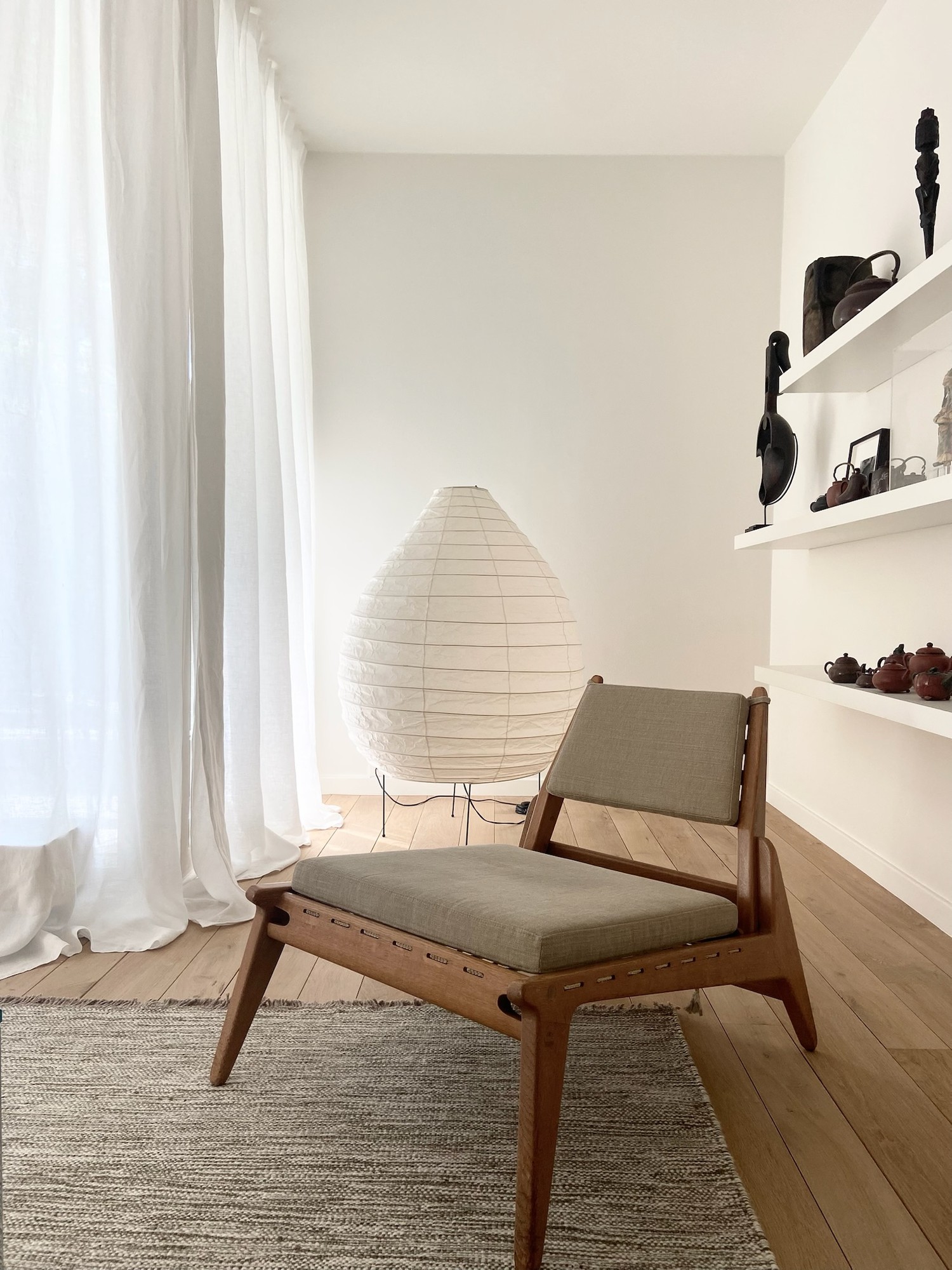 Living space in the LINFIN-designed Uccle residence