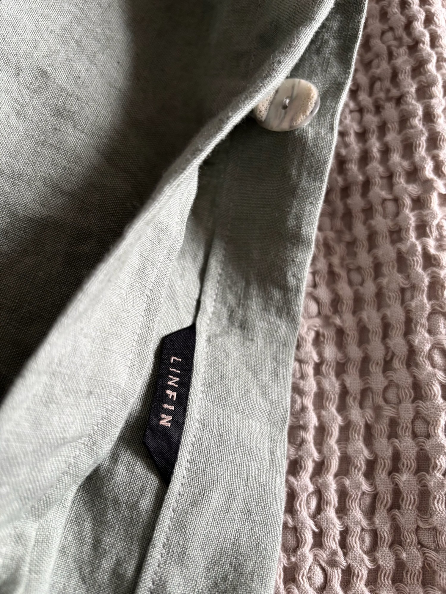 Full bedding scene with the 100% Linen Duvet Cover by LINFIN