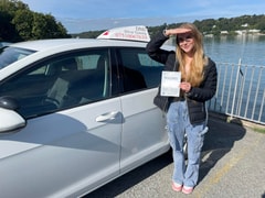 Elliw Jones passed their driving test