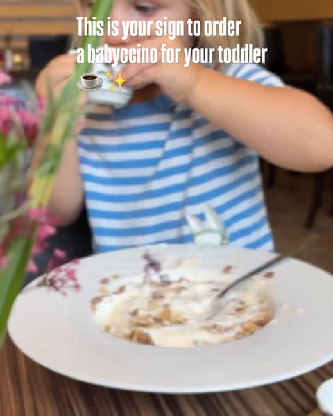 Babyccino pro všechny! 🙂 Pokud ho vaše děti taky milují jako ty naše, rádi jim