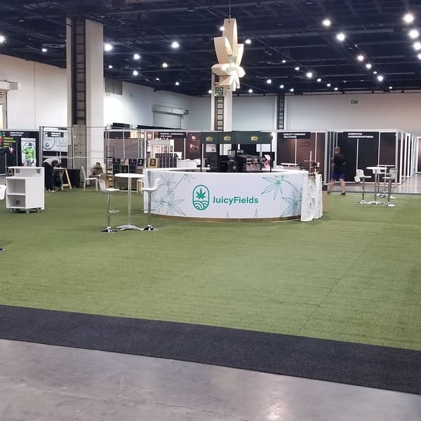 Smart Grass Event & Hire installation