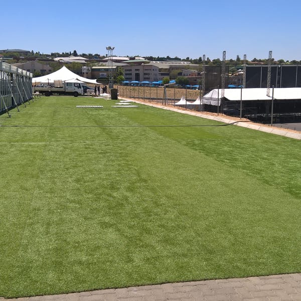 Smart Grass Event & Hire installation