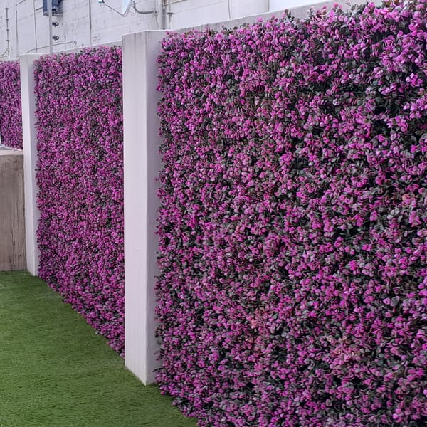 Smart Grass Artificial Hedges installation