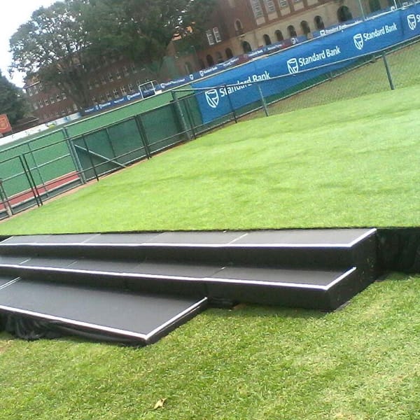 Smart Grass Event & Hire installation