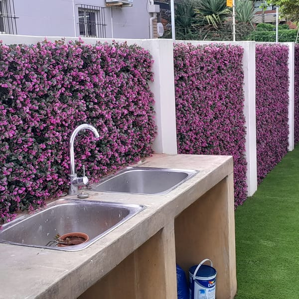 Smart Grass Artificial Hedges installation