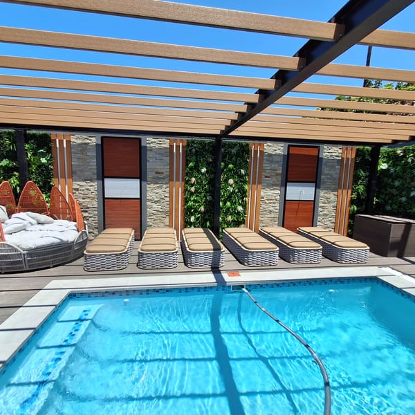 Smart Grass Artificial Hedges installation