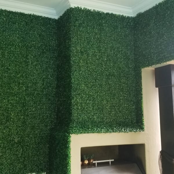 Smart Grass Artificial Hedges installation