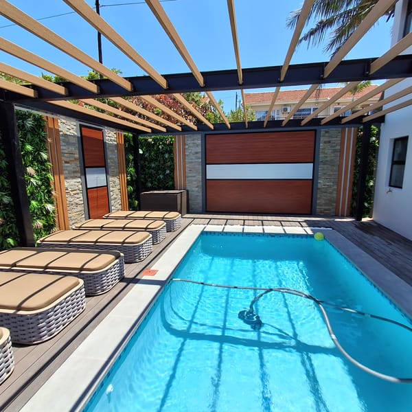 Smart Grass Artificial Hedges installation