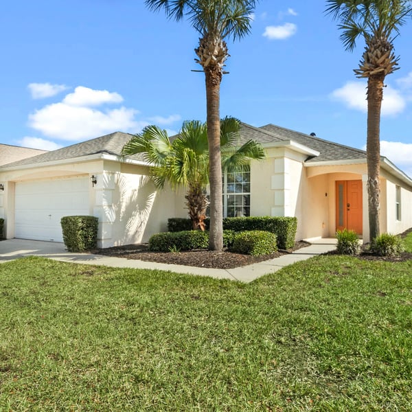 Villa entrance and driveway, Kissimmee Florida
