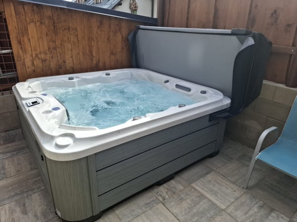 Wellness dvorek v zimním prostředí