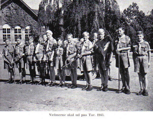 Væbner, 1943