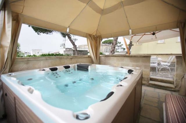 Terrazza con Jacuzzi, 1