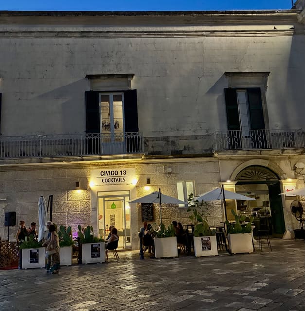 The palace at night