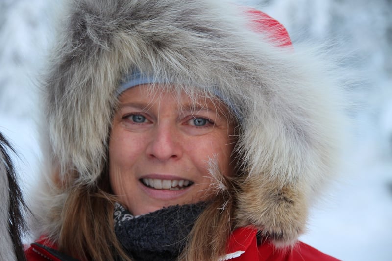 Leiderschap is geen solo-expeditie: lessen van Julie Brown, in de voetsporen van Dixie Dansercoer