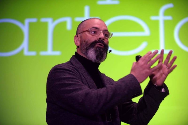 Ibrahim Ibrahim: “We zijn allen de circusdirecteur van onze eigen merkenproductie”