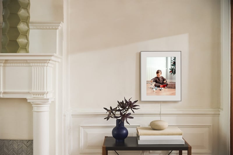 Je foto direct aan de muur met de digitale fotokaders van AURA