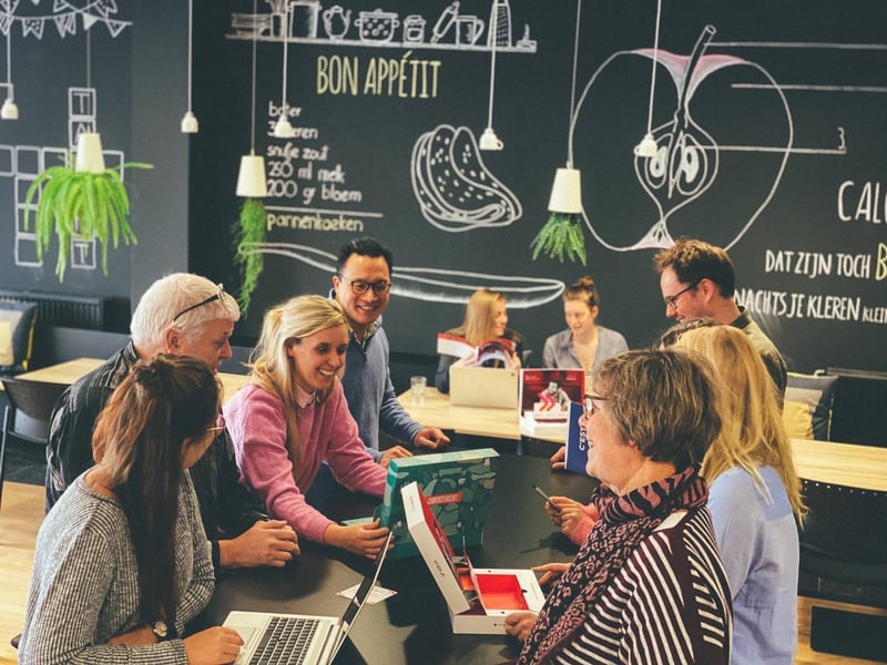 “Organisaties kunnen alleen maar vooroplopen met een nieuwsgierige mindset. Leren en nieuwe dingen uitproberen moeten in je DNA zitten”
