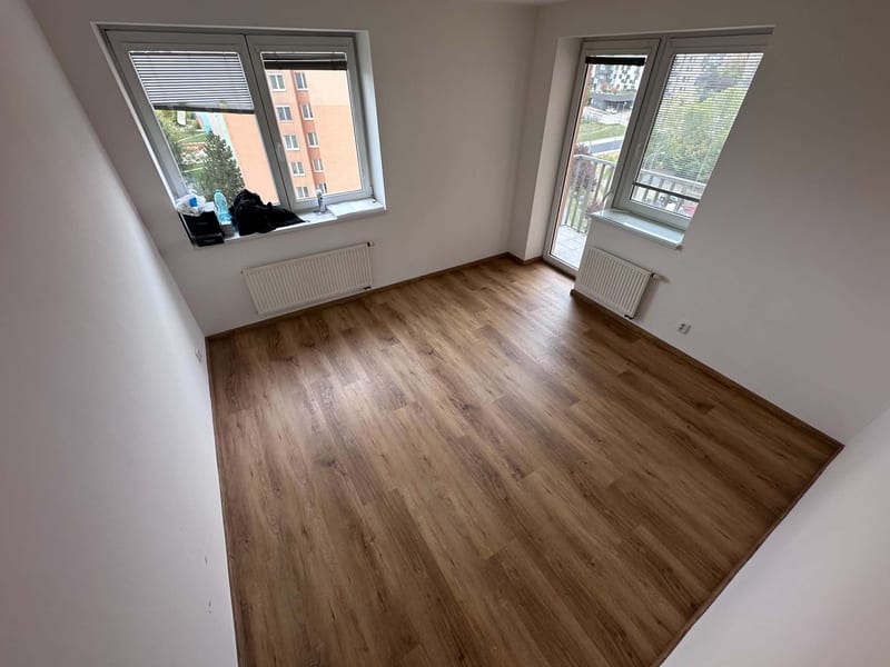 Lepený vinyl NEMO Dry Back - vinylová podlaha v Brno, Lišeň