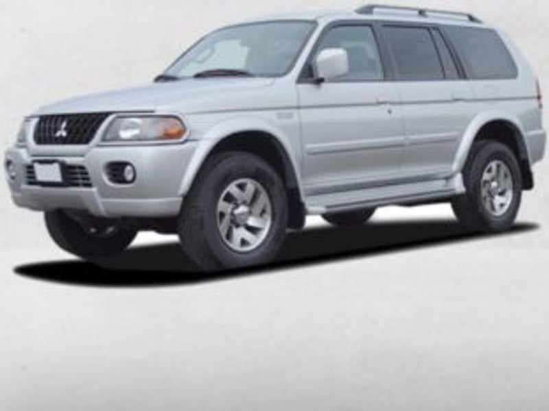 Mitsubishi Sport 4x4 hire vehicle in São Tomé
