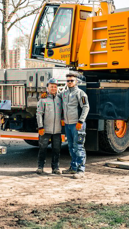 HS-Team auf der Baustelle