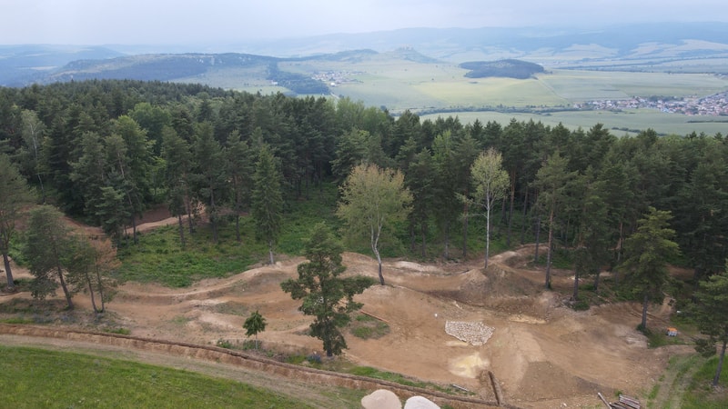 Drone záber na trailpark – Žehra