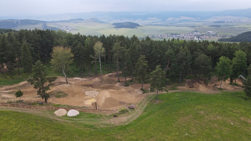 Drone záber – traily Žehra zo vzduchu