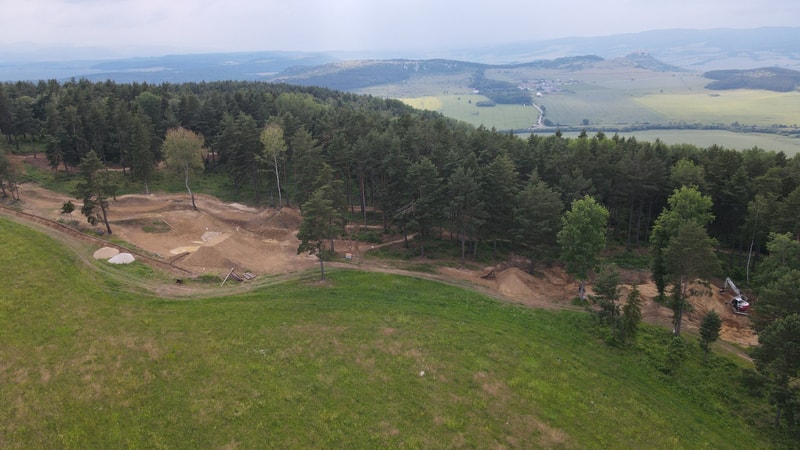 Letecký pohľad na traily – Trailpark Žehra