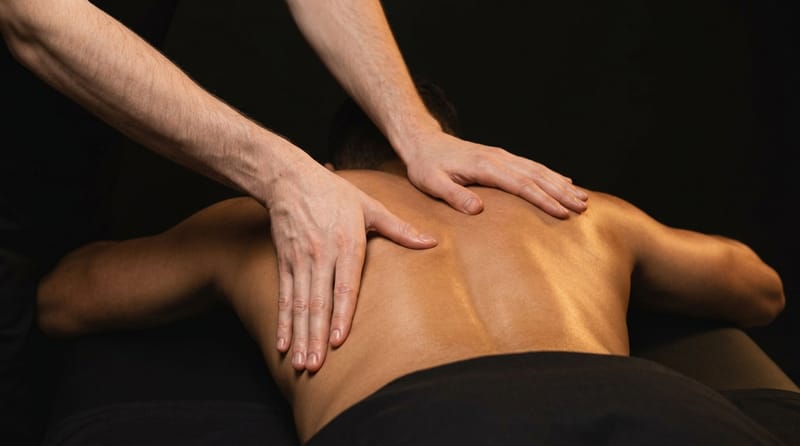 Nejoblíbenější funkční masáž 60 minut – celotělová terapeutická masáž Praha, sportovní regenerace