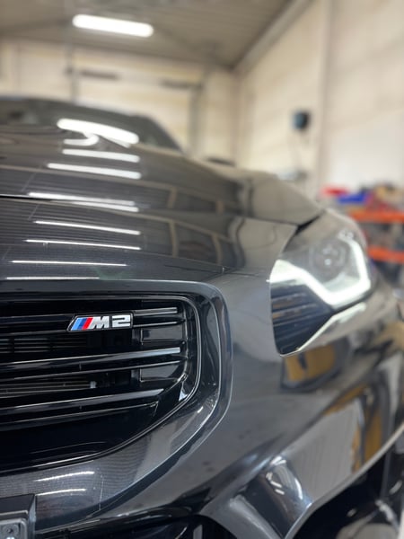 BMW M2 grille detail – BEDA Garage