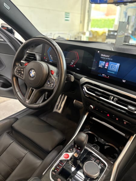 BMW M2 interieur iDrive – BEDA Garage
