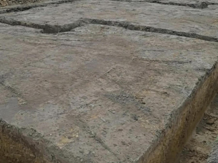 Výkop základů rodinného domu