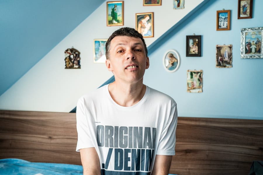 OKÁČ — cover