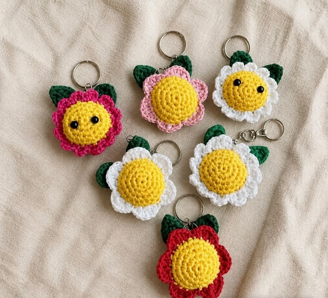 Handmade Crochet Daisy Keyring — Cute Flower Bag Charm in Various Designs