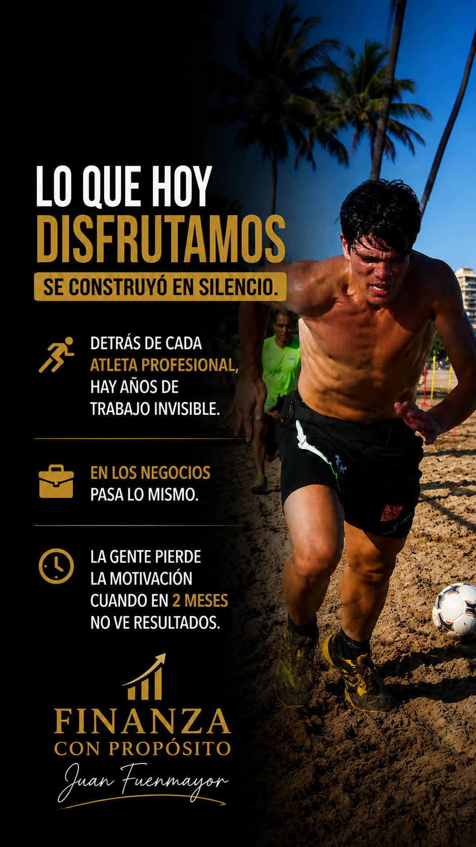 Juan Fuenmayor en su estudio de podcast, con un cartel que dice: disciplina, propósito, fe y acción crean legado