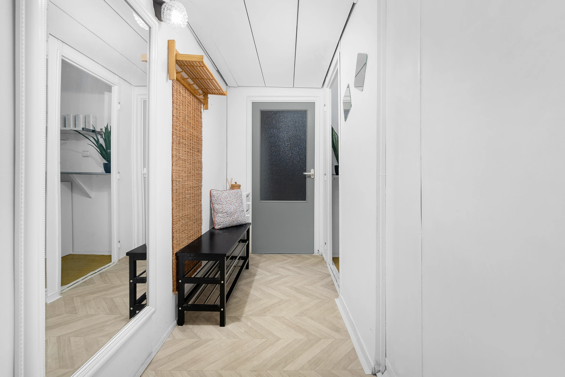 Byt, Řečkovice, Brno — Chodba, po home stagingu