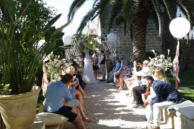 Il giardino allestito per un evento