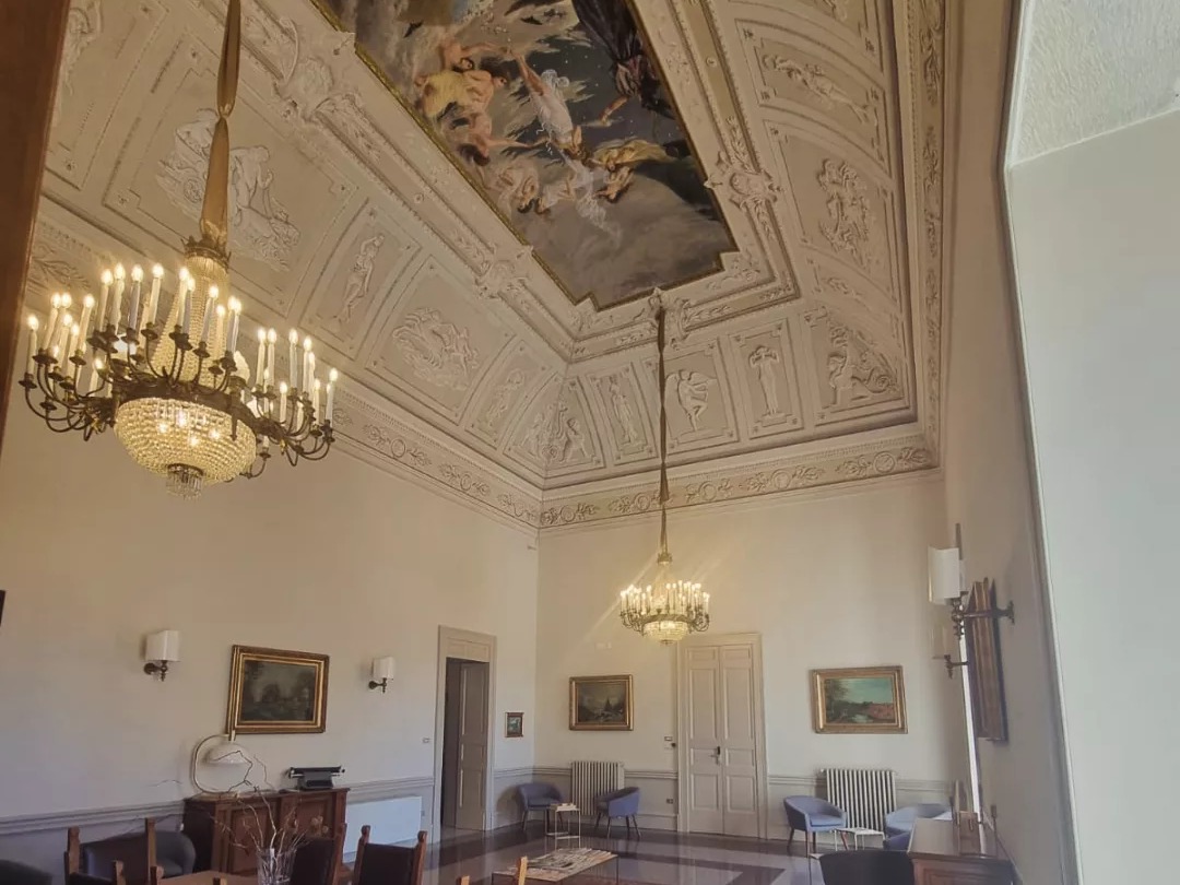 Il salone affrescato