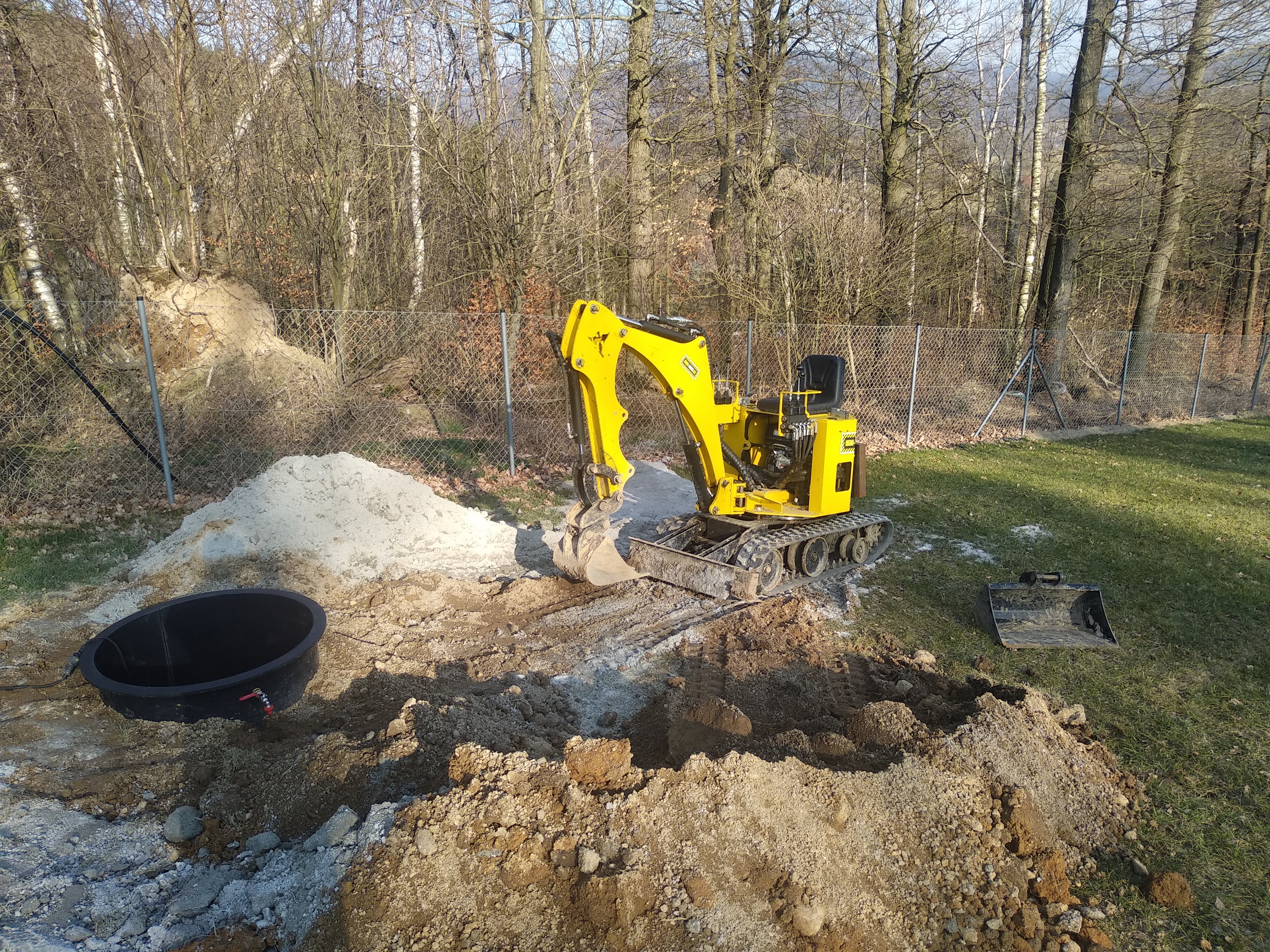 Výkopové práce minirypadlem – Mníšek