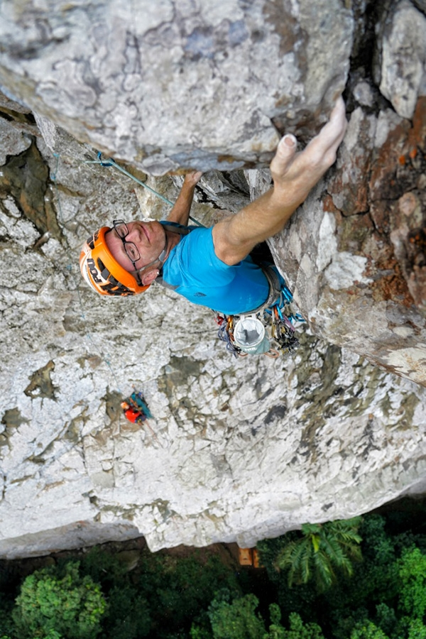 Gareth Leah and Sergio Almada climbing the east face of Pico Cão Grande in 2016