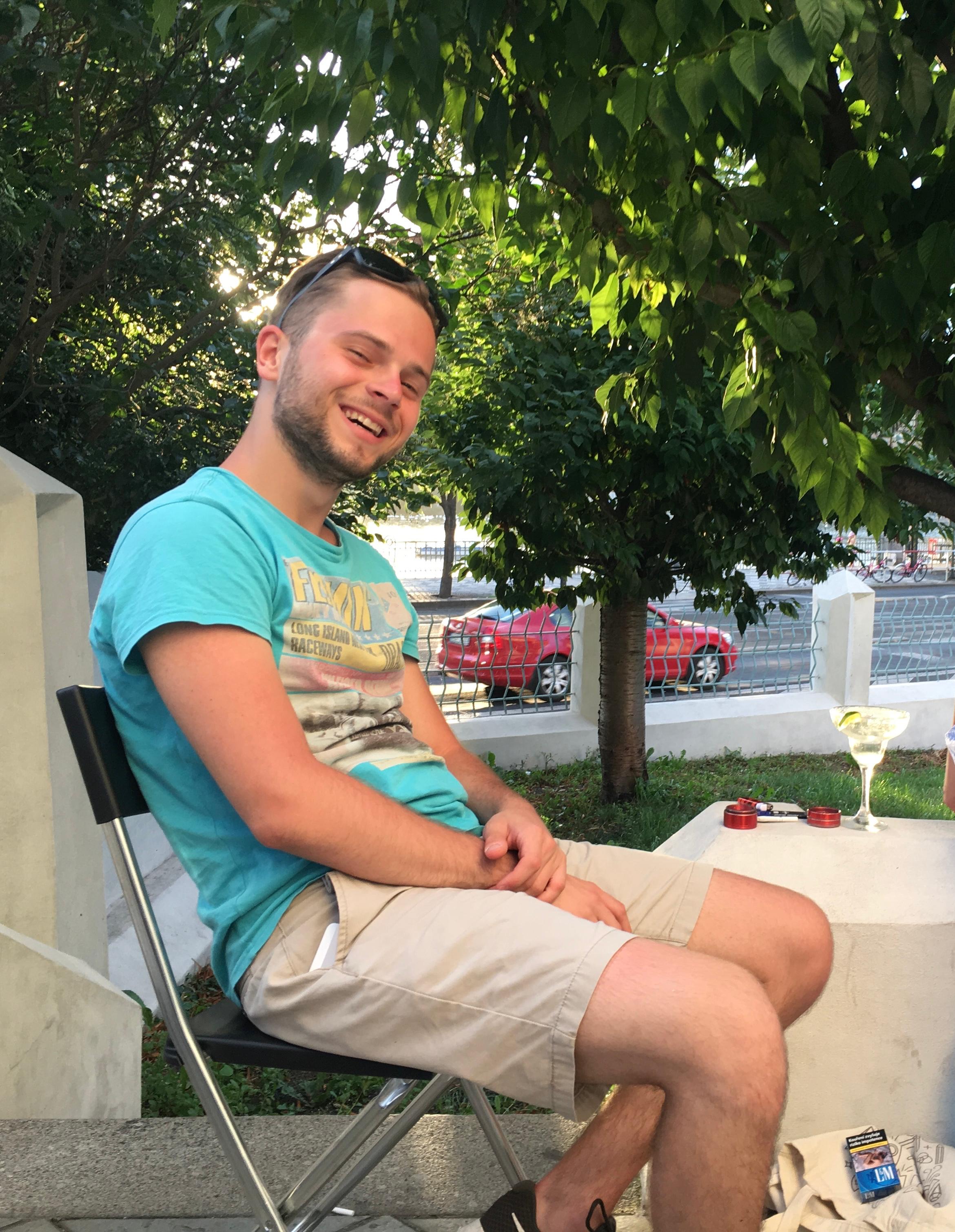 Matej s koktailom