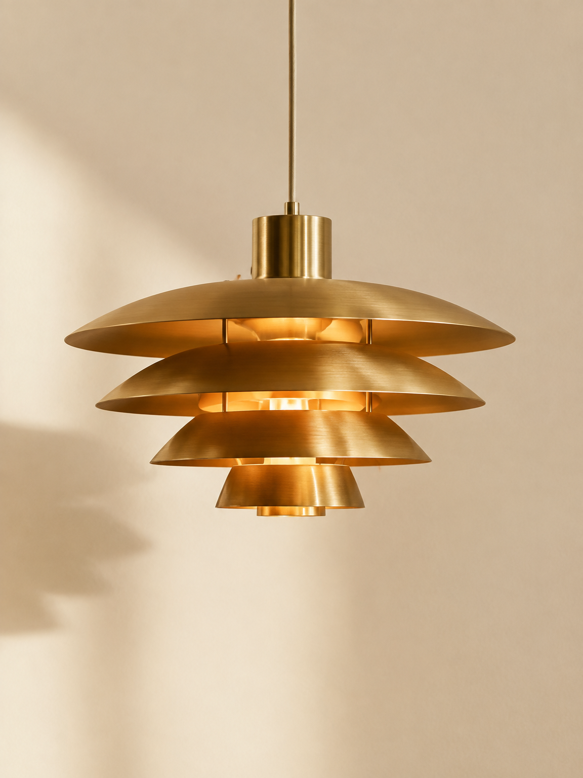 Cascade - Pendant in brushed brass