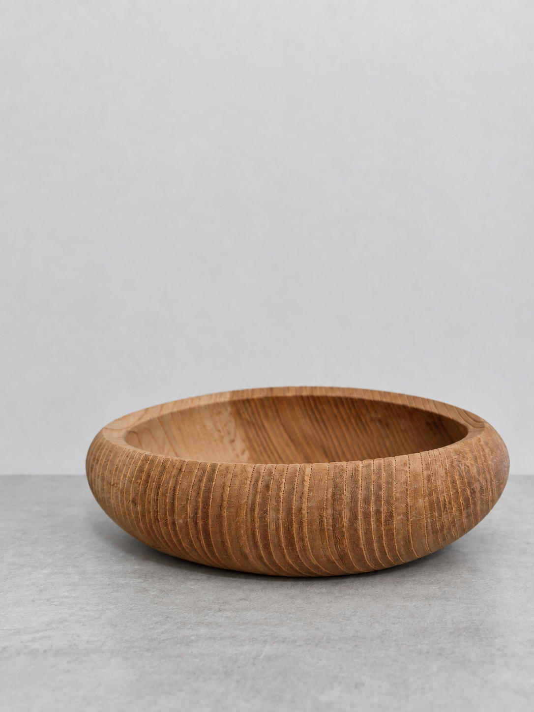 Hand-turned oak bowl (1960s/70s)