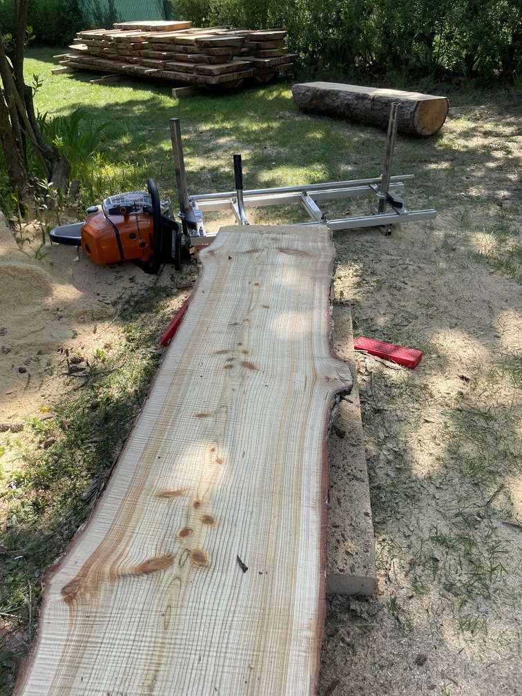 Modřínové fošny - řezání fošen na zahradní nábytek