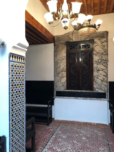 Sinagoga Isaac Ben Walid · interno, archivio di luglio 2019