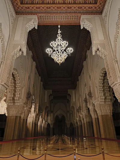 Interior de la mezquita Hassan II, 16 de junio de 2025.