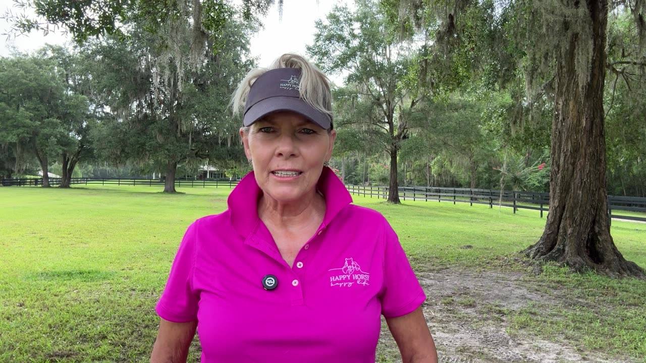 Linda Parelli speaking to the camera with her personal invitation to the Horse Masters clinic