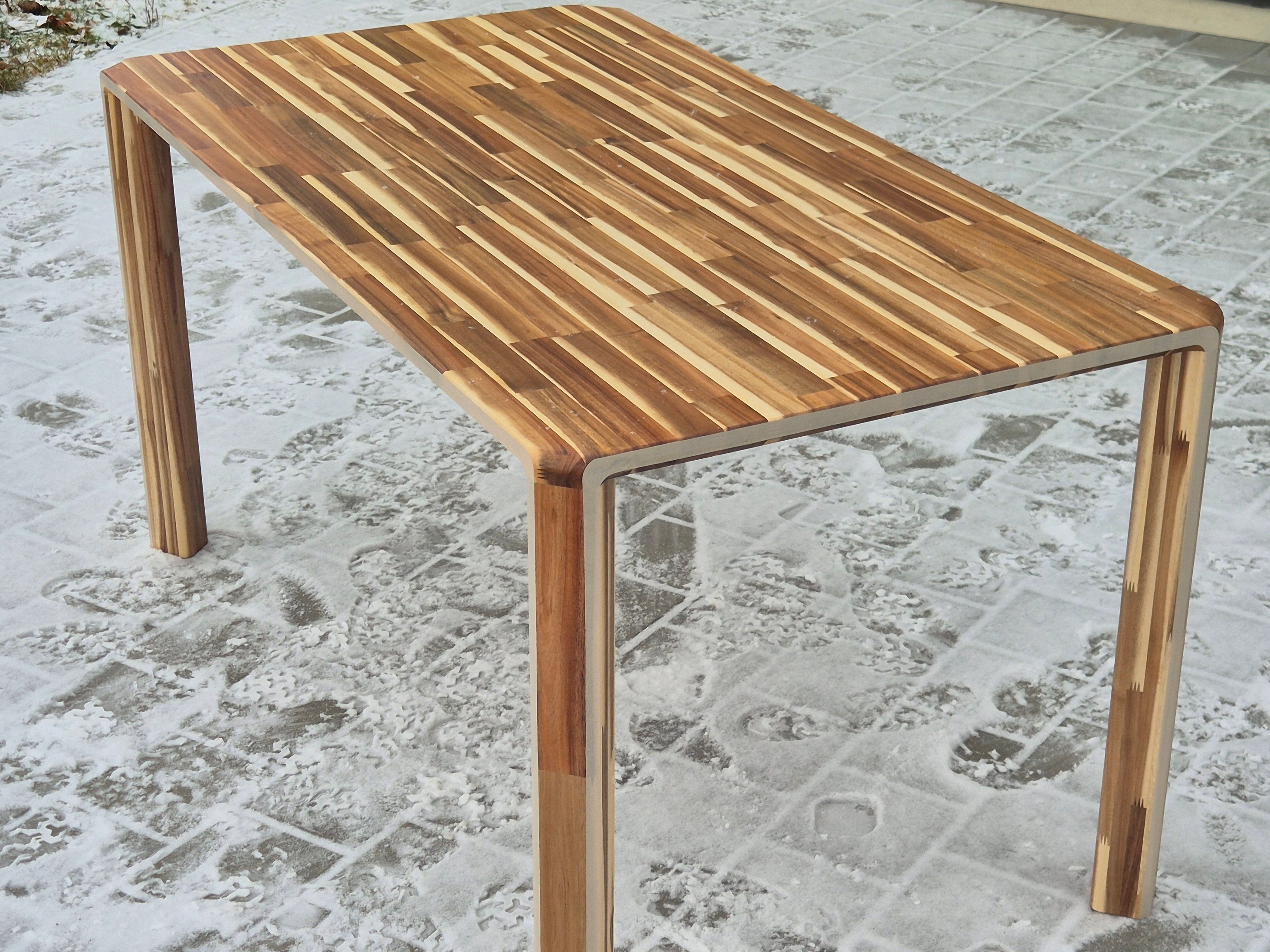 Patentovaný designový stůl z akacie 150x80 – fotka 3