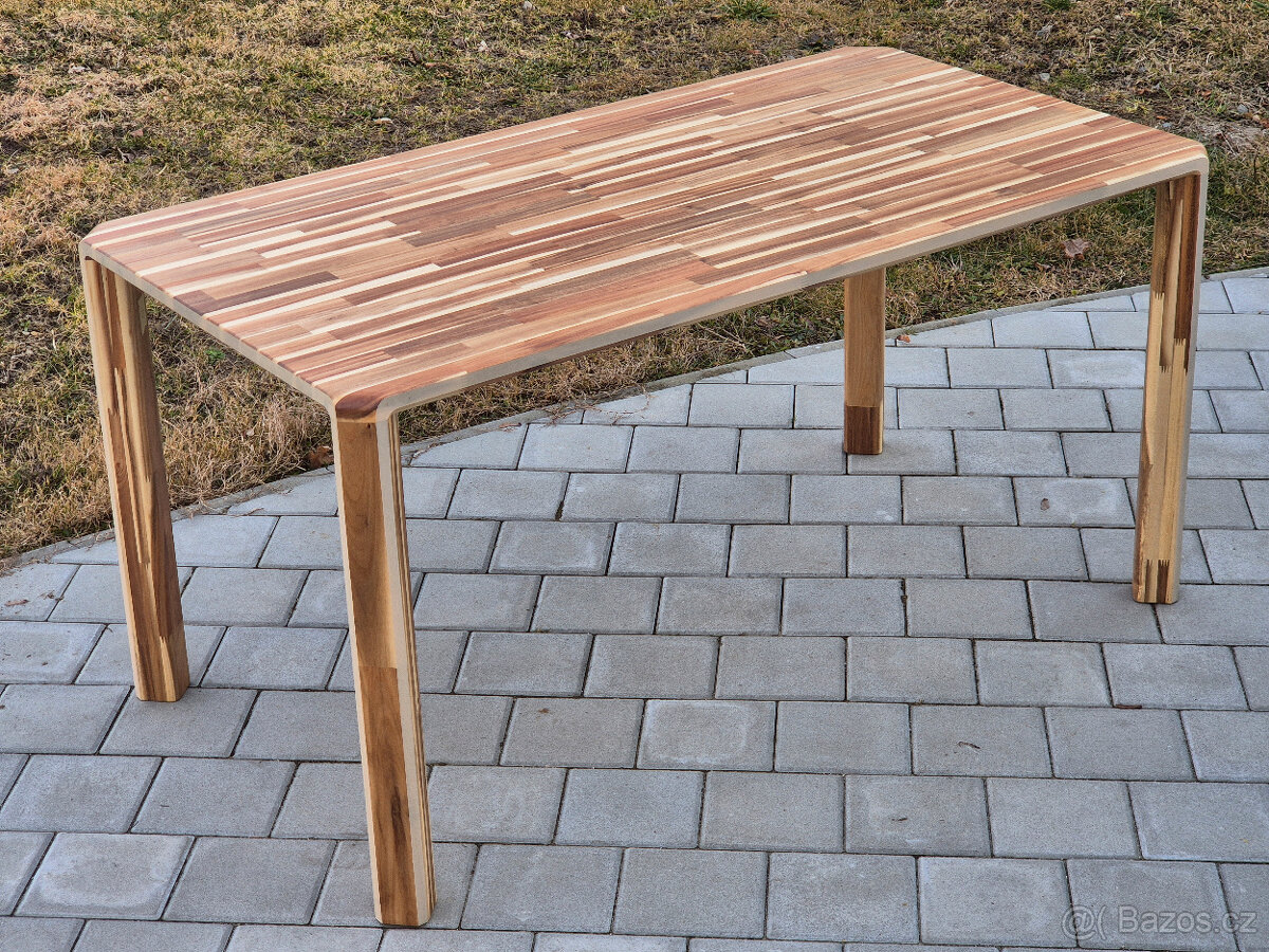 Patentovaný designový stůl z akacie 150x80 – fotka 2